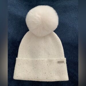 Steve Madden - New White Knit Pom-Pom Beanie for women or kids.